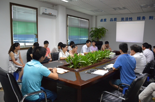 通豪车载触摸显现屏外部培训会